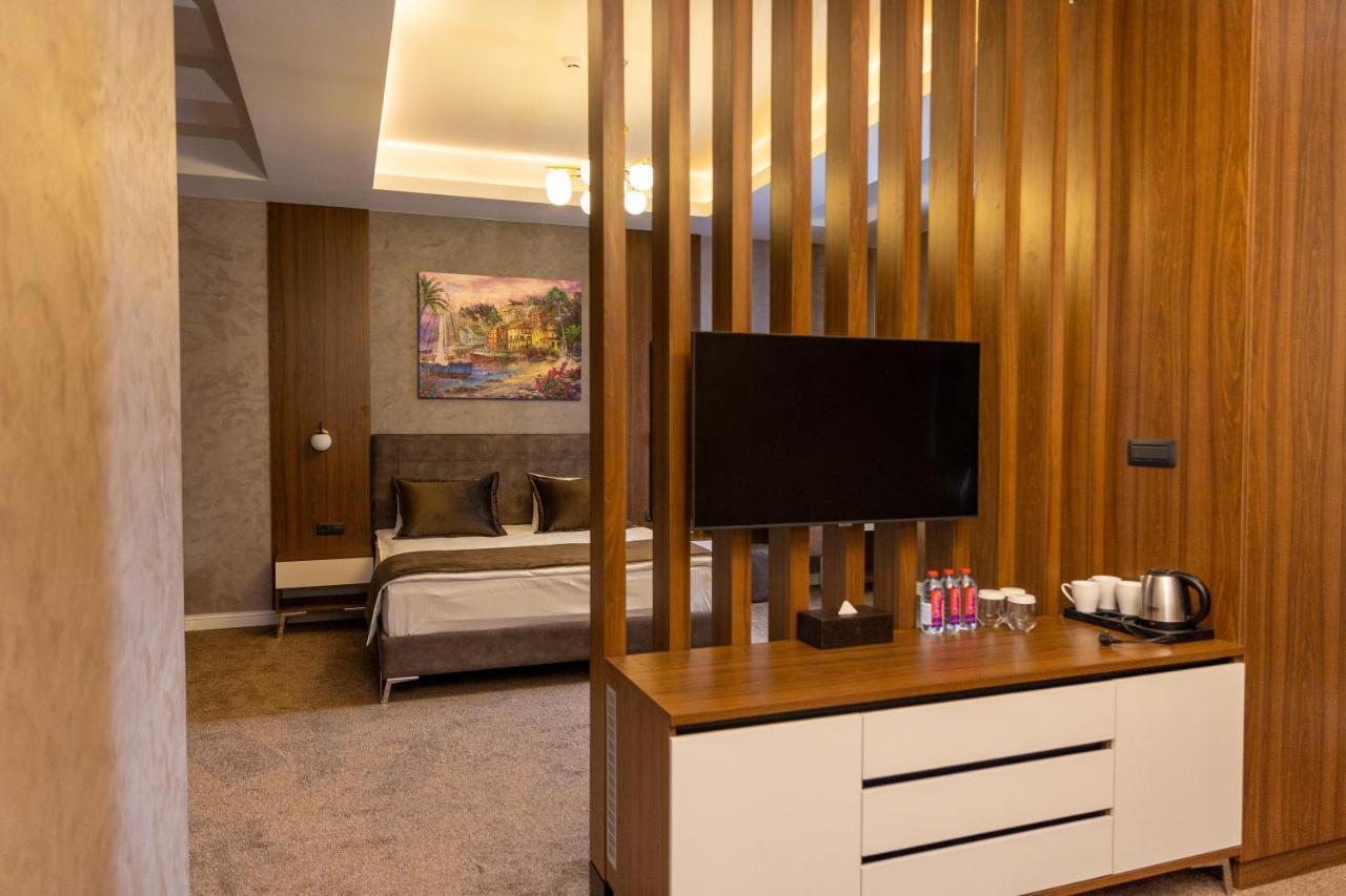 Leon Hotel Spa Ganja Luaran gambar