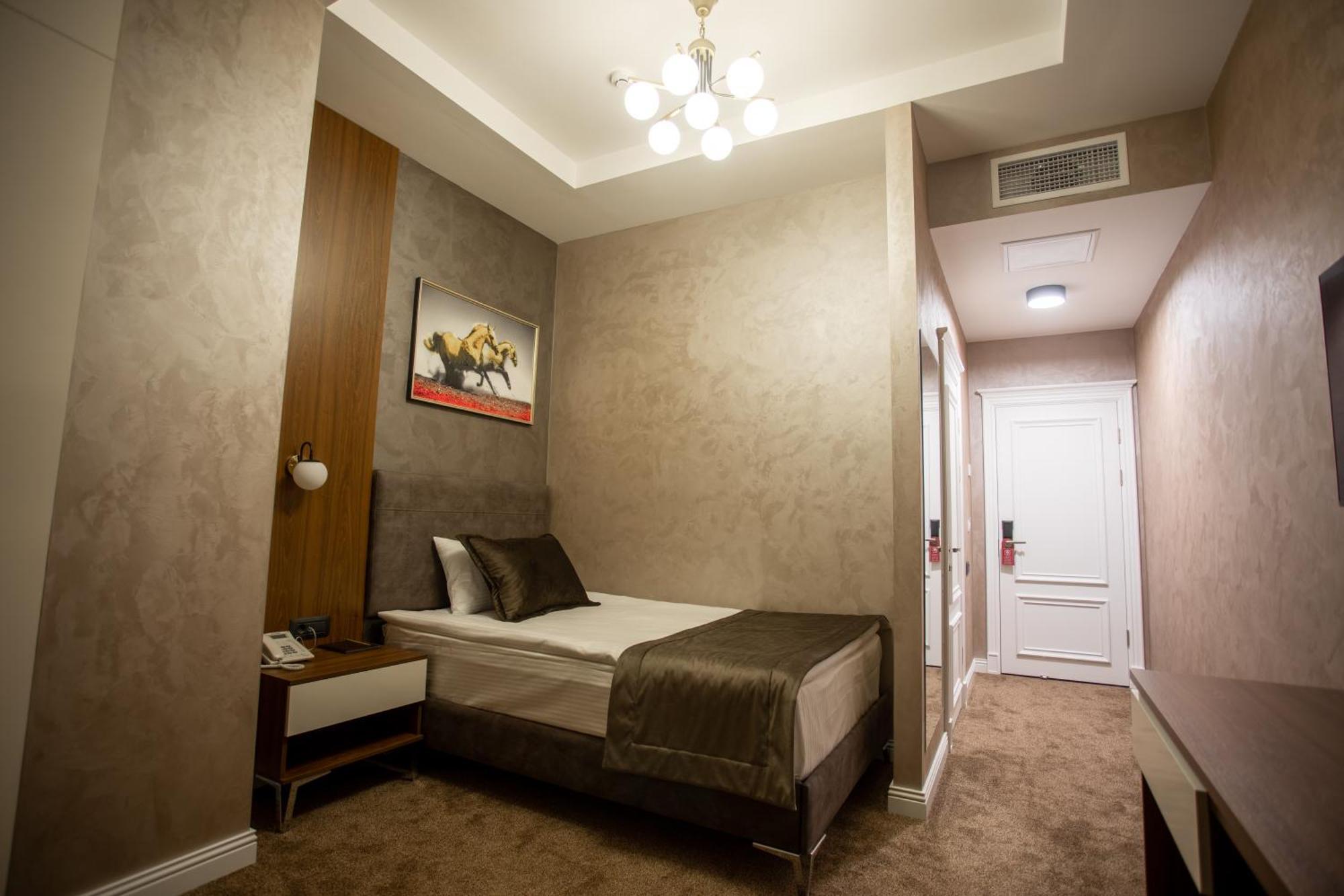 Leon Hotel Spa Ganja Luaran gambar